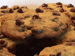 Classic Chocolate Chip Cookies - Lick My Spoon